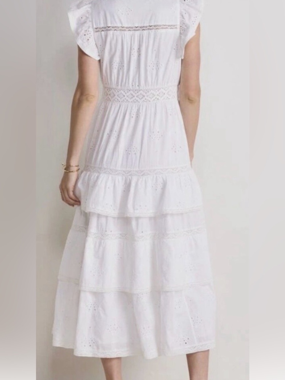 NWT Vineyard Vines Eyelet Christine Dress- Medium - Picture 2 of 13